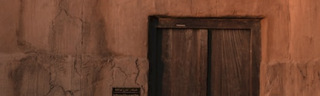 Image default